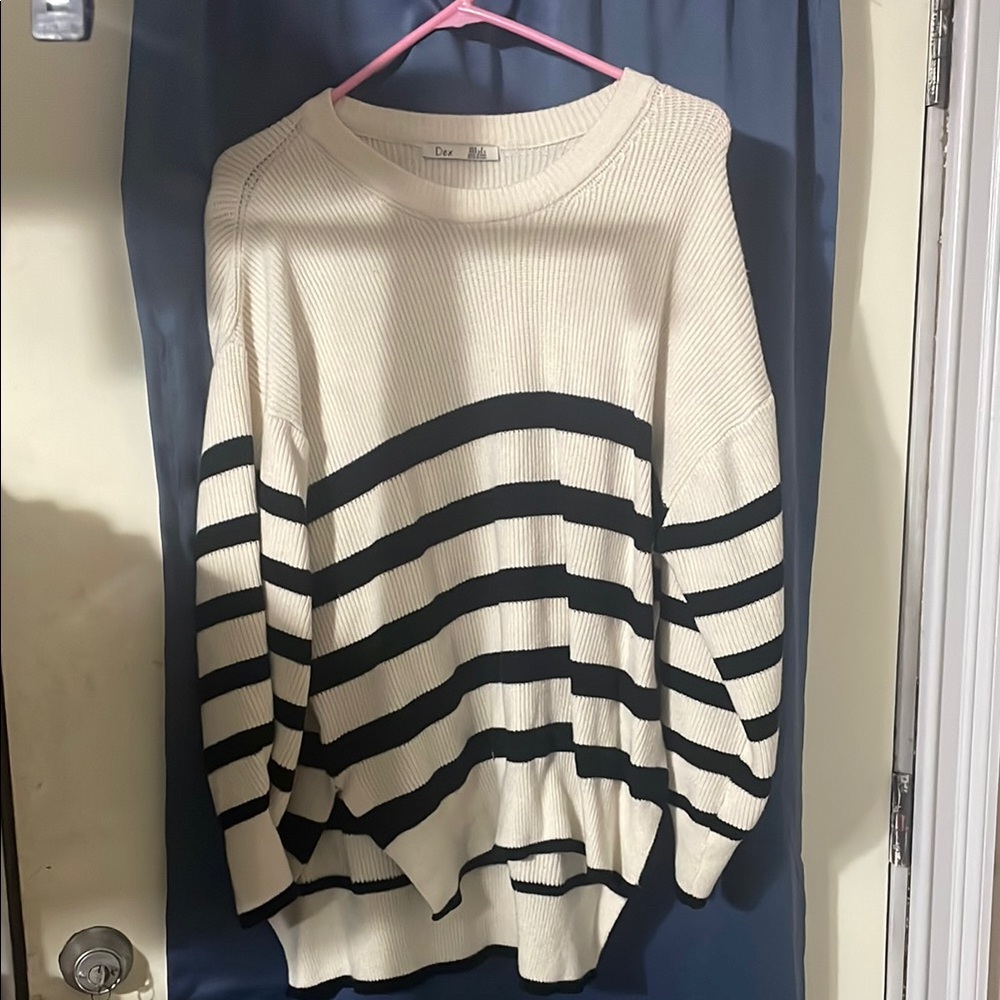 Chic Striped Sweater - Cream and Black